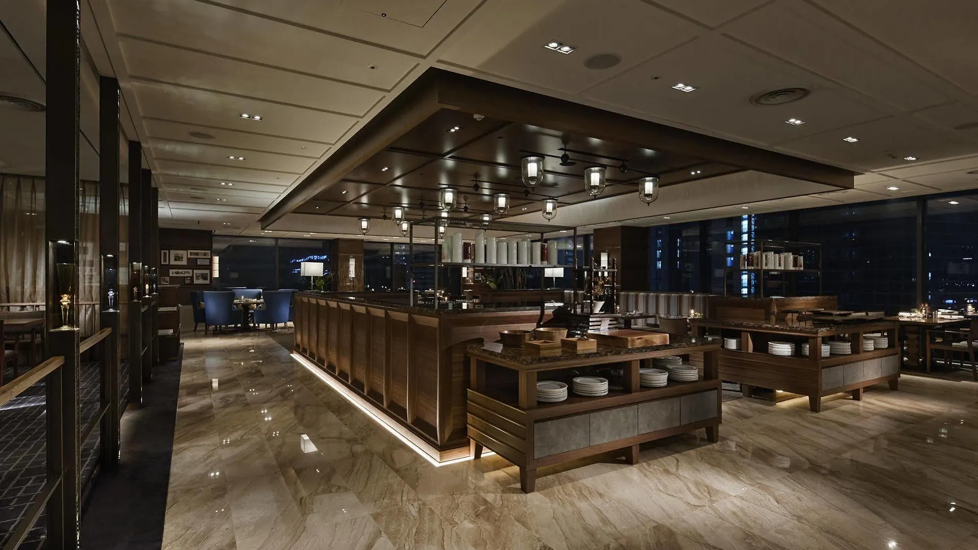 Royal Hotel Seoel 4*,